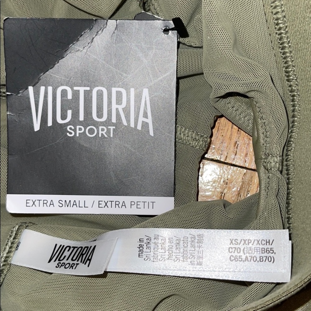VICTORIA SPORTS BRA NWT - Picture 3 of 3
